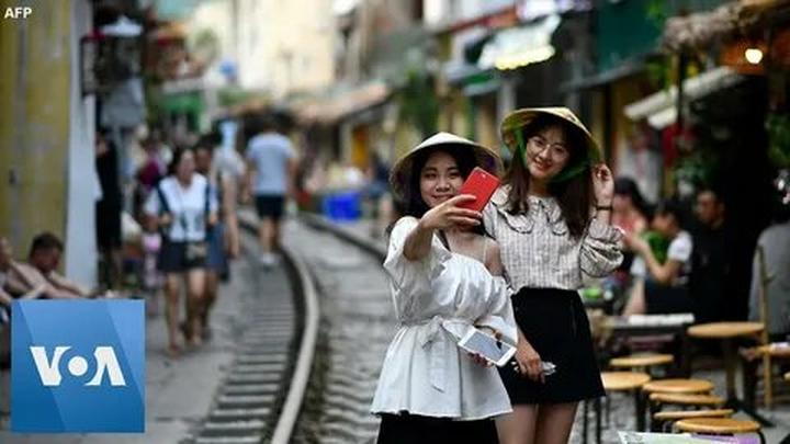 Từ Giá mẫu iPhone này đang 
